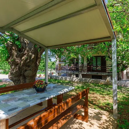 Apartmán Vesela-3 By Interhome *